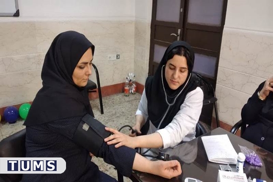 انجام پویش ملی غربالگری دیابت و فشارخون بالا در مدرسه امید آینده شهرستان اسلامشهر 